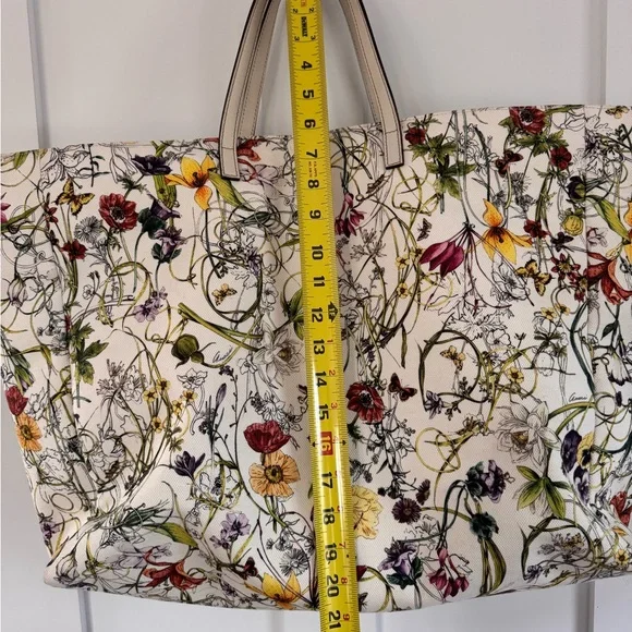 GUCCI authentic Flora tote - Picture 9 of 12
